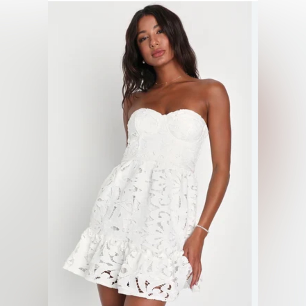 Lulu’s Majorly Cute White Crochet Lace Strapless Bustier Mini Dress L